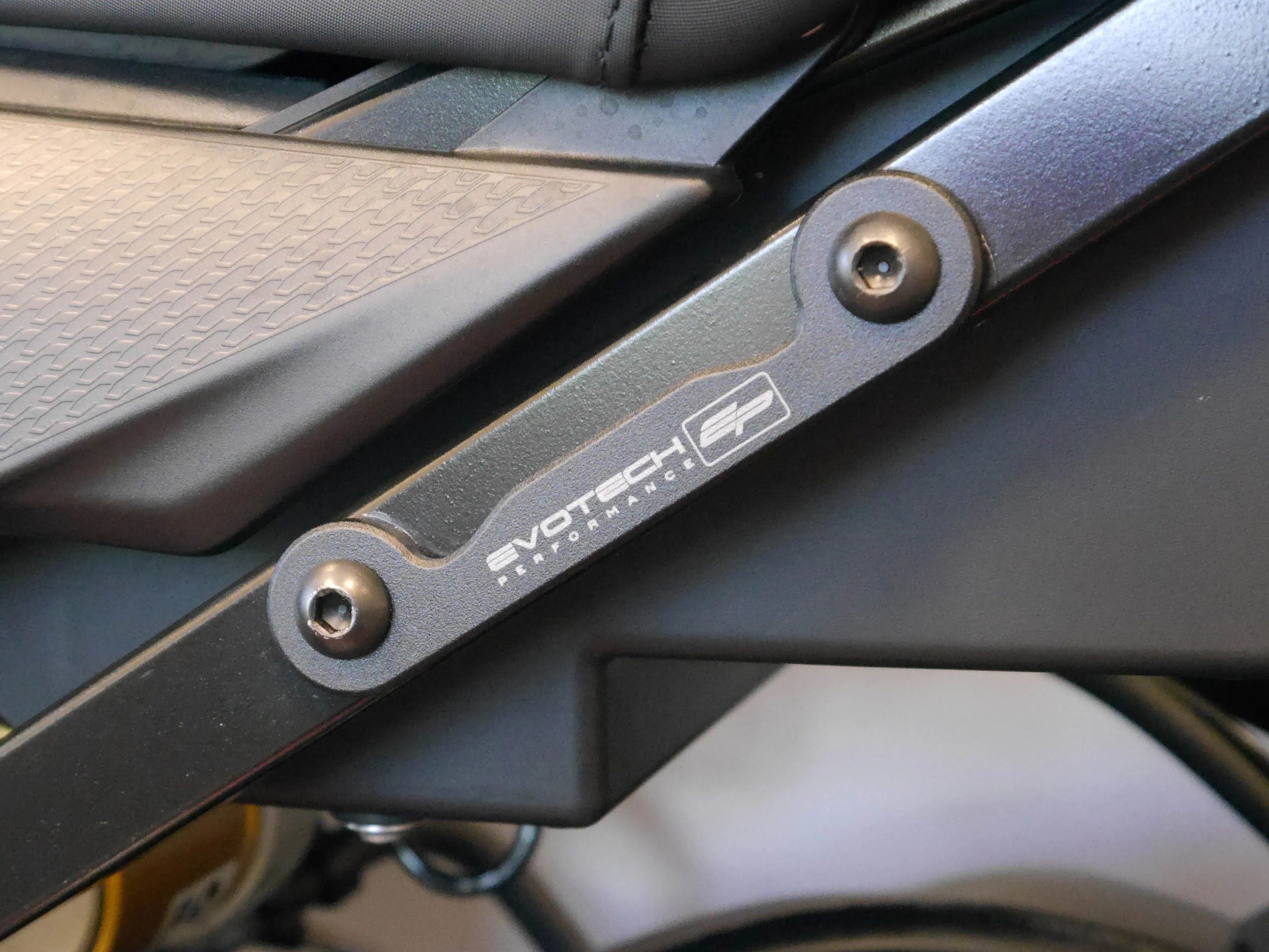 Evotech, EVOTECH BMW S1000R Exhaust Hanger Blanking Plate